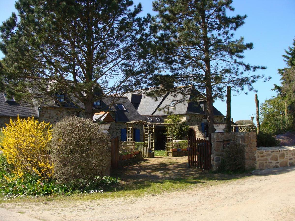 Maison De La Ferme Lezardrieux Luaran gambar